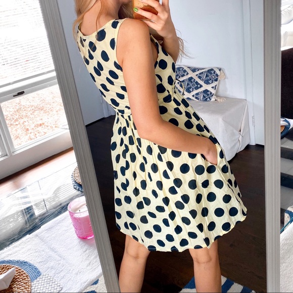 ⚫️ ONLY BLACK YELLO POLKA DOT MINI DRESS! - Picture 4 of 8